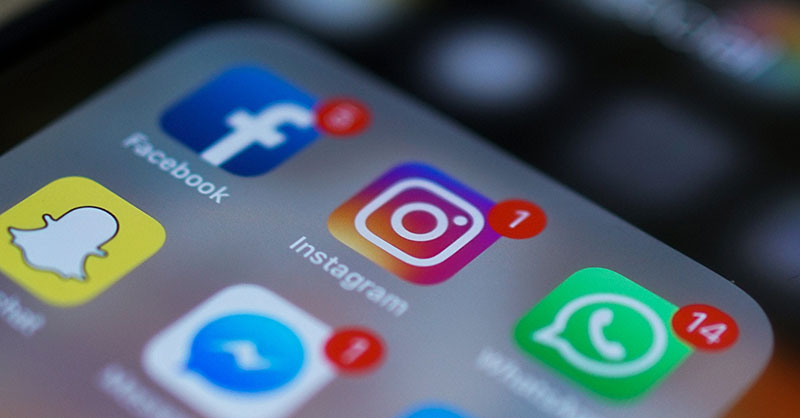 فیس بوک و اینستاگرام شما را فقیرتر می‌کنند!